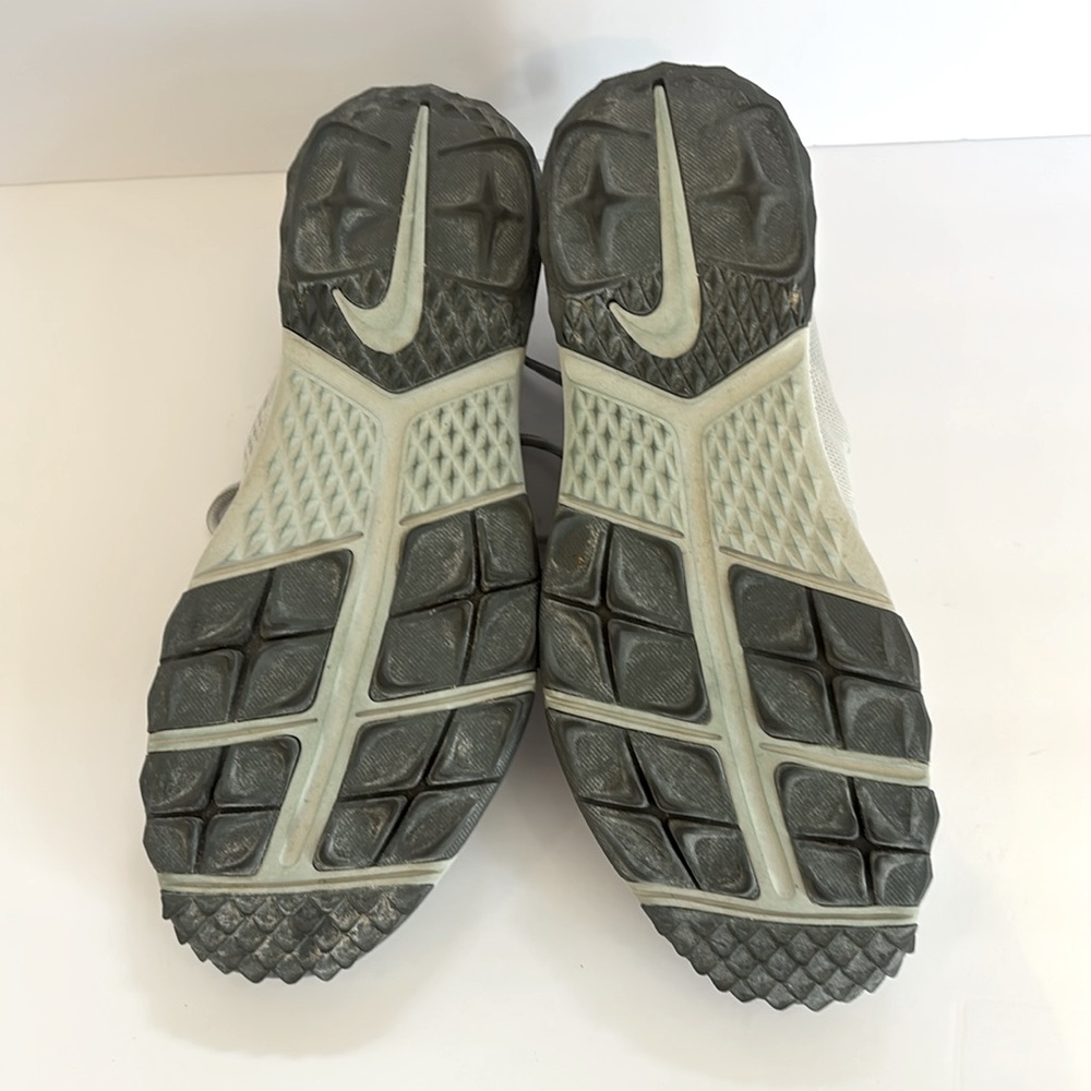 Men’s Nike Bermuda Golf Shoes - Picture 4 of 6
